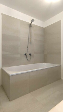 Badezimmer, freistehende Badewanne